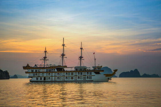 Dragon Legend cruise Halong bay 12