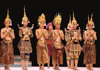 danse tradionnelle au Cambodge