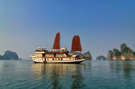 Crucero en la bahia de Bai Tu Long  con  Dragon Pearl barco 11 cabinas