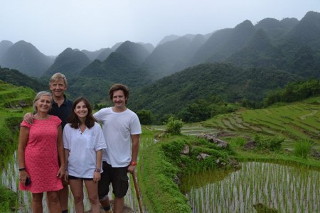 Voyage dans le nord de la famille de Mr Brieuc de MEEUS (04personnes) Viaje de la familia de Sr Brieuc de MEEUS en norte en Vietnam