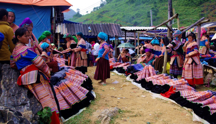 Mercado  Can Cau