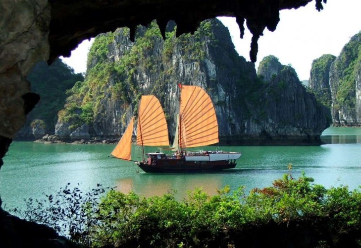 Top 5 des  grottes les plus impressionnantes de la baie d’Halong