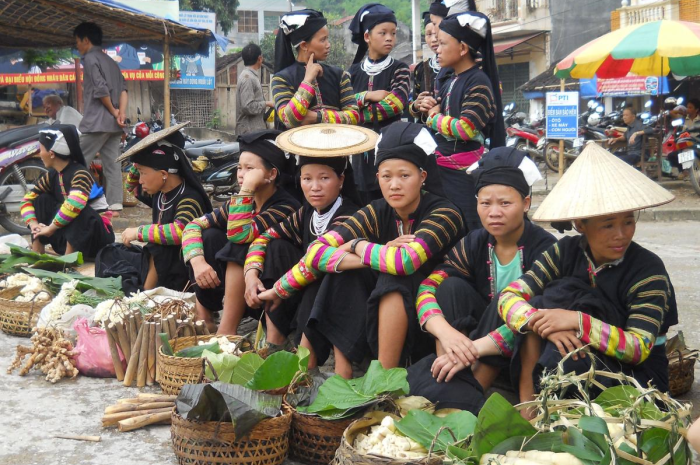 Les Lolo noirs a Bao Lac Viet Nam