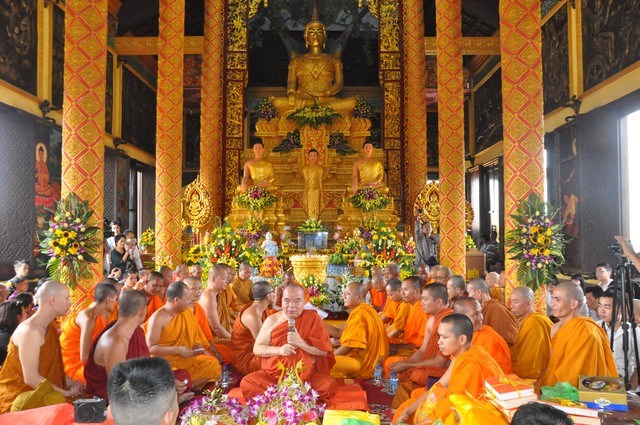 Los menjes del budismo Theravada