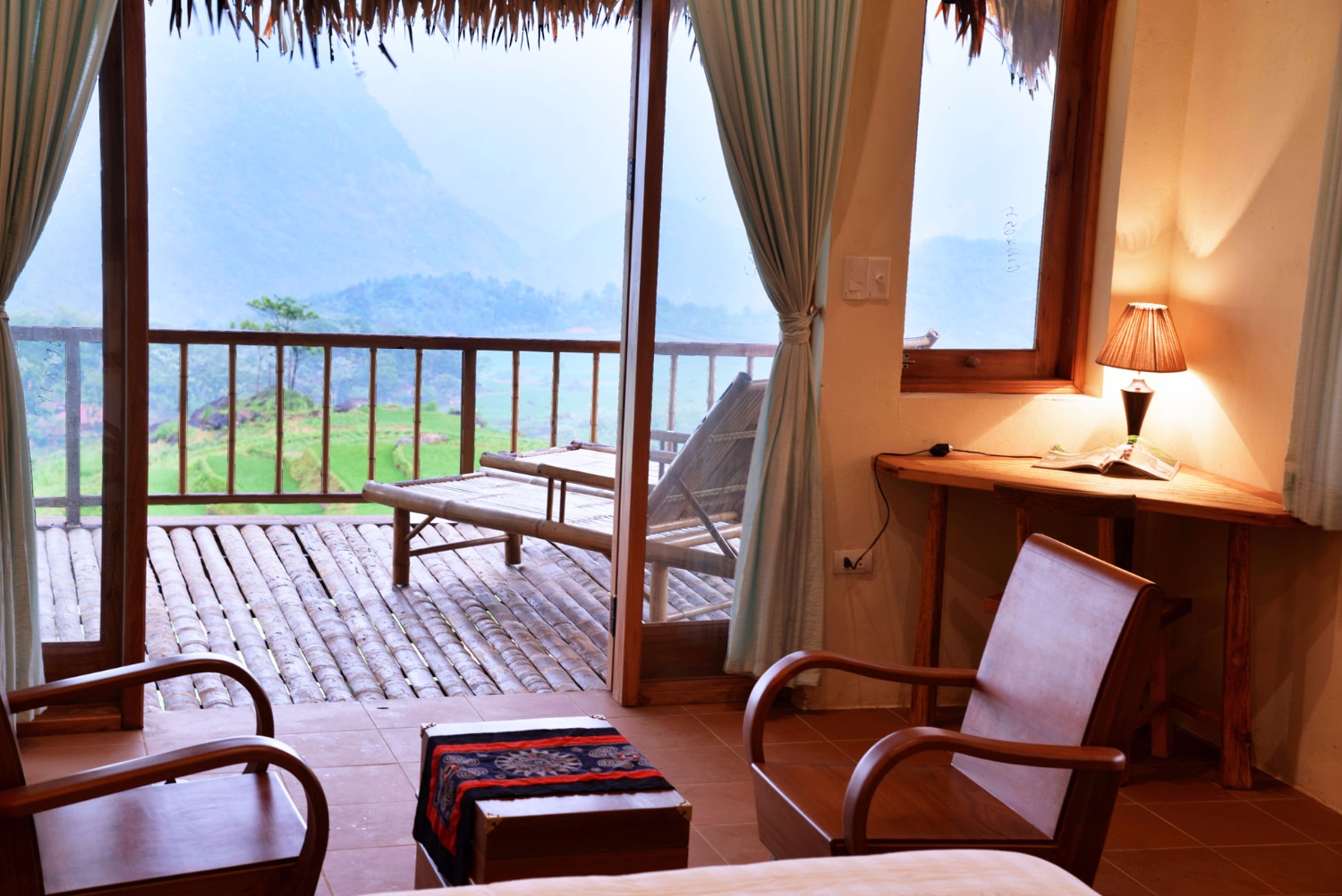 Puluong retreat Vietnam bungalow balcony1