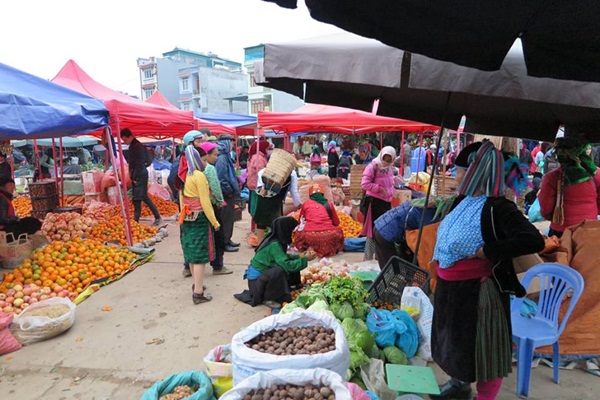 Voyage au Vietnam, marché Dong Van