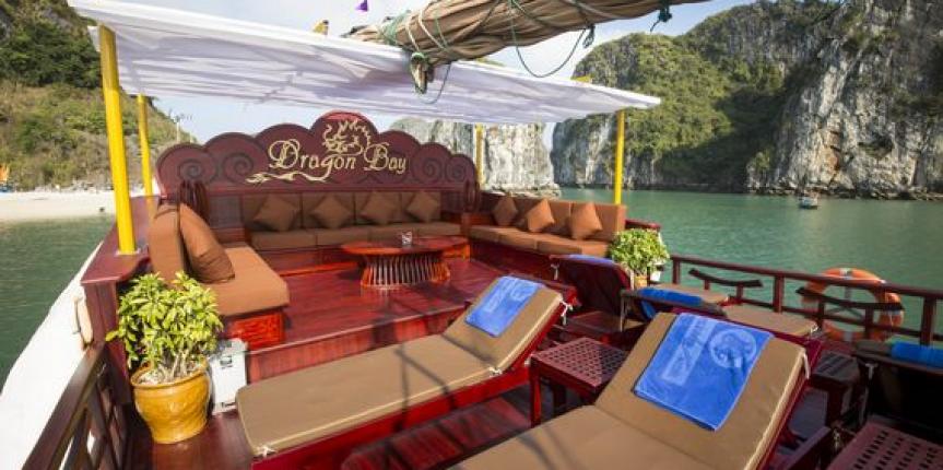 Croisière dans la baie d'Halong Dragon bay