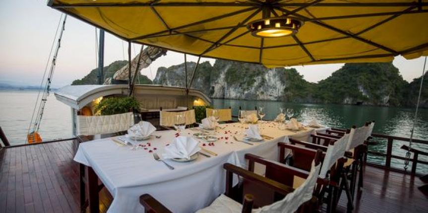 Croisière dans la baie d'Halong