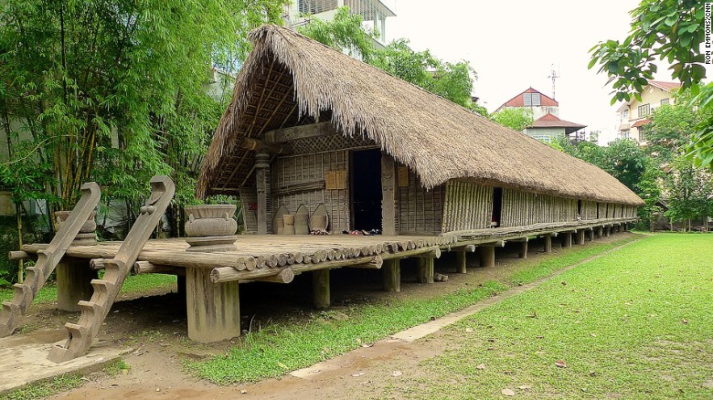 long maison dans les hauts plateaux du sud