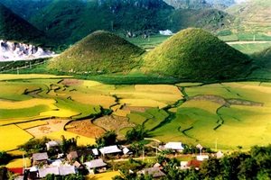 Nui Doi Quan Ba