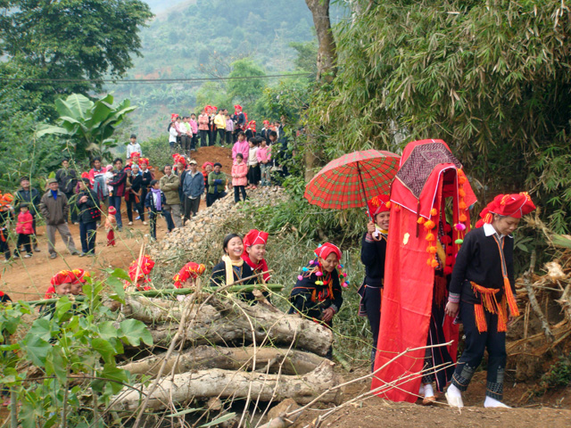 Mariage traditionel de l'ethnie Yao Rouge