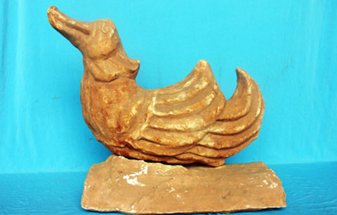 Canard en terre cuite trouvé dans la capitale de Hoa Lu