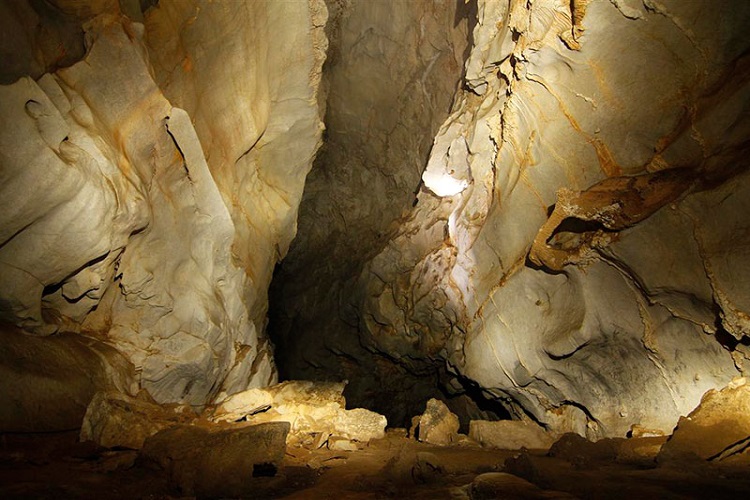 Grotte de Chom Ong