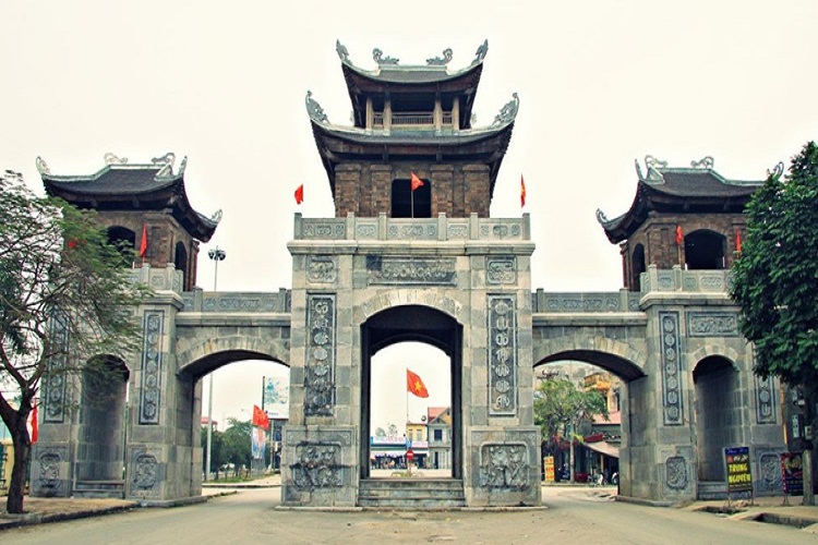 A gate of Hoa Lu ancient capital